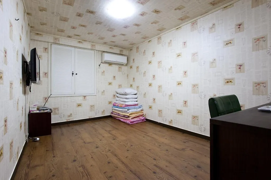 Feel Motel Busan 2*,